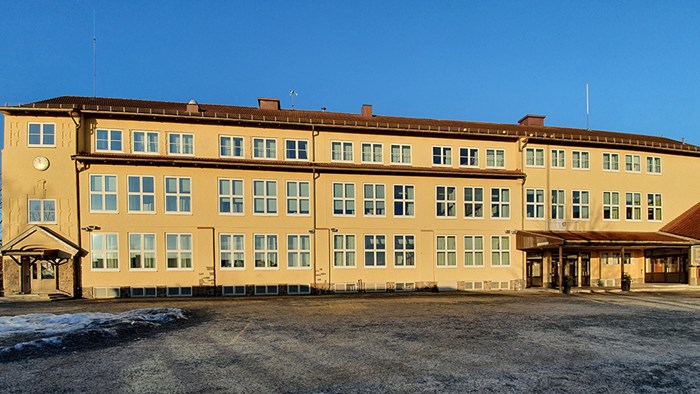 Skole